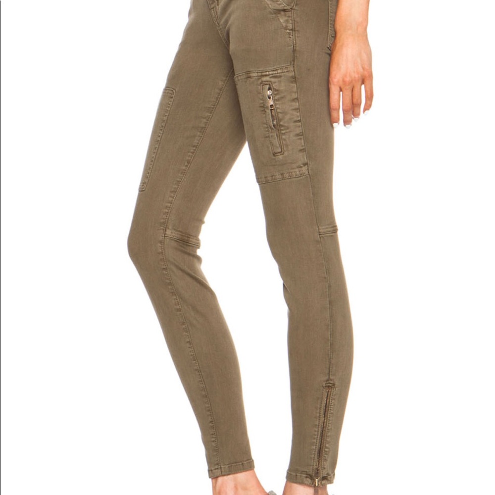Current Elliot flat pocket cargo size 26
